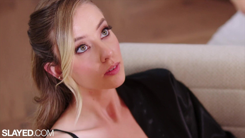 Slayed: Slayed लेस्बियन Freya Parker, Haley Reed की चूत पर जुनूनी है