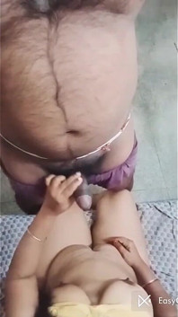 Desi Indische tante met grote borsten