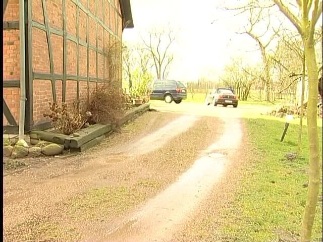 Naughty Girls: Matură și fata ei lingând pizda