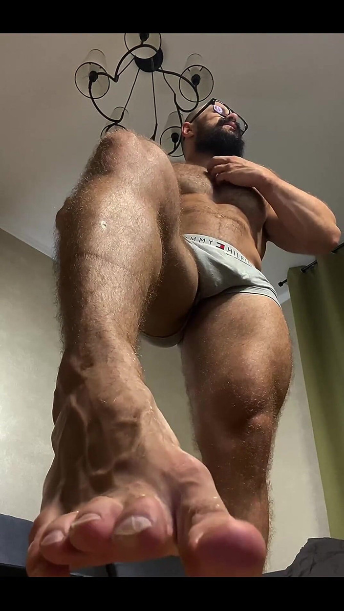 Mister Stone: Use Your Mouth to Worship My Feet and Muscles