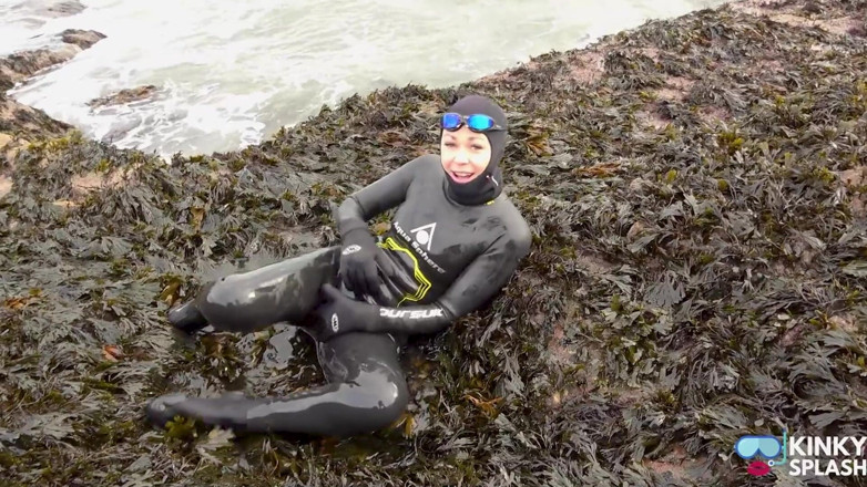 UKCuteGirl Lucy Lauren: Rubbery Beach Encounter: Lucy's Neoprene Pussy Play with Stranger