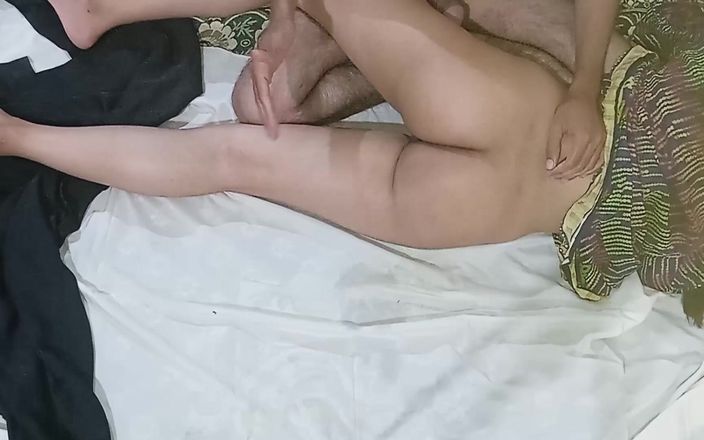 SuperIndian456: India casero masaje con aceite con semen por amigo en...
