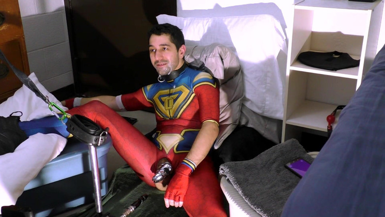 Ricky Cage: Oktober 2021 Rancangan Langsung Sangkar Ricky - Superhero berkunci zakar mengambil batang...