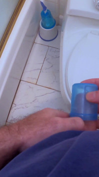 Ajudando o enteado a obter uma amostra de esperma com minha bunda e buceta