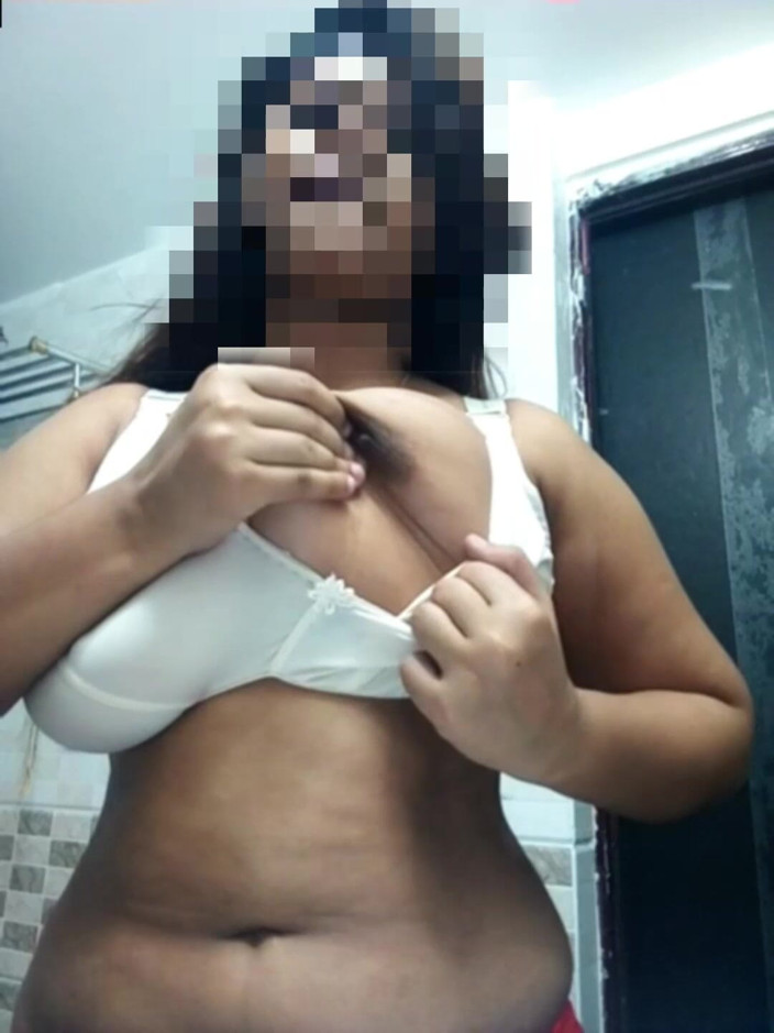 clubrealr: Desi Big Tits &amp; Armpit Show by Tushi 01