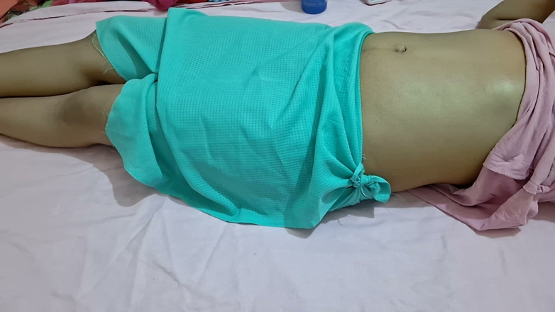 Ghapa Ghap Couples: Hintli Bengal Bhabhi'nin Masaj Videosu
