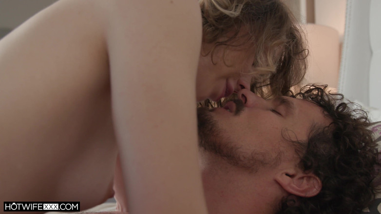 HotwifeXXX: अलीया के पति ने अपनी सीमाएं फैलाई