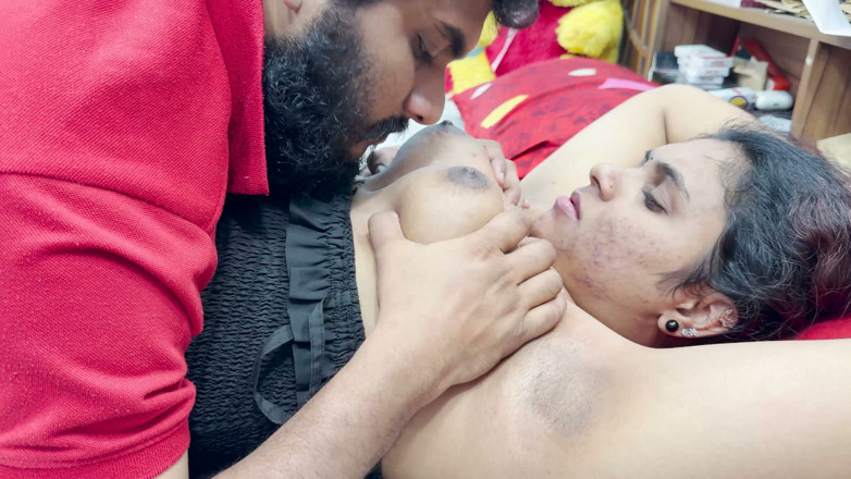 Vaigavarun45: Malayali-mädchen Non-Stop-möpse lutschen von mallu-jungen