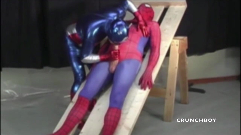 Crunch Boy: sexo com super herói do fetiche por fetiche