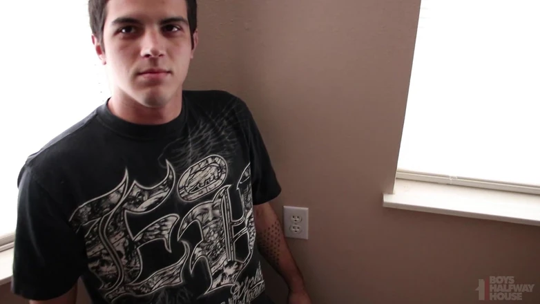 Boys half-way house: Buharlı prezervatifsiz bakış açısı