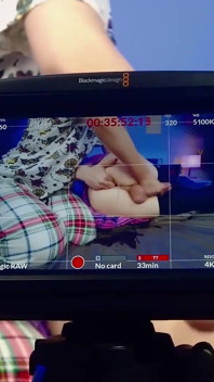 Orgasme fisting diri terhangat dengan submisifnya dengan adegan yang menakjubkan!