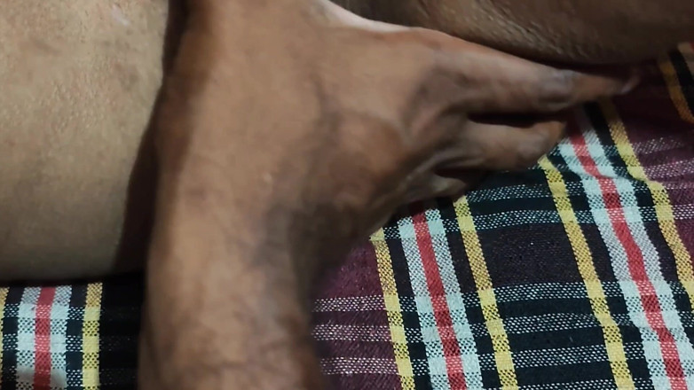 Diya9594: Mallu Massaggio figa e sgrillettamento culo