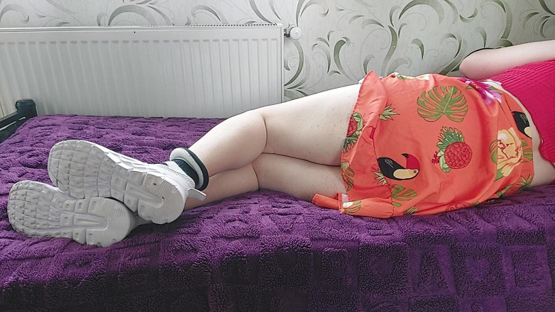 Kitty_Cross: How Femboys Bed Time in Feminine Outfit White Pretty Young...