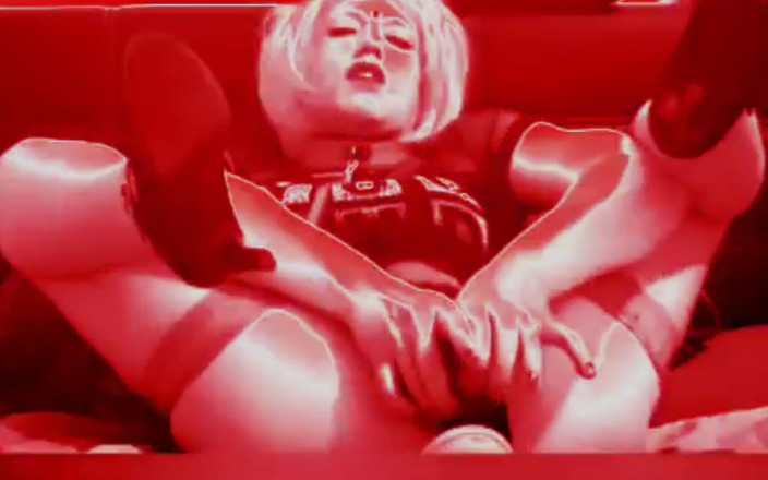 TSBitch Sandra: Растяну мой член - и голодная до спермы киска, Крэвин для траха домой