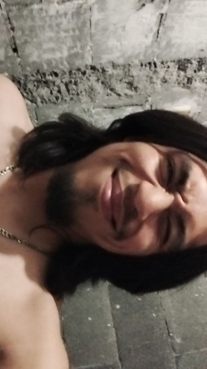 AlexAlejandro13: Me Quedé Solo Acompáñame
