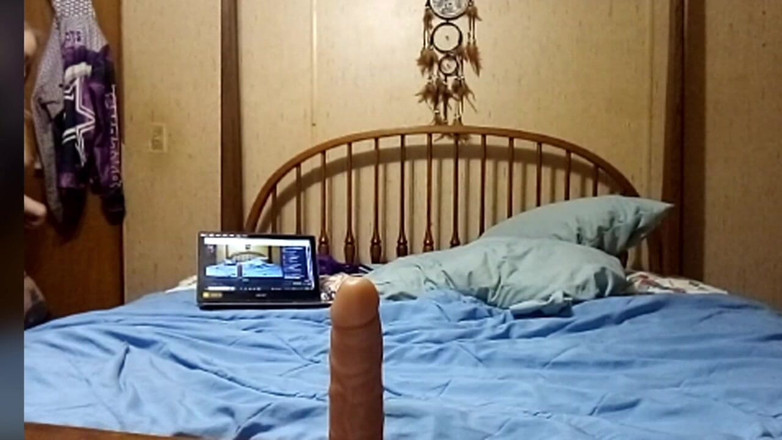 JolisaXXX: 穿着黑色丝袜的饥渴人妻