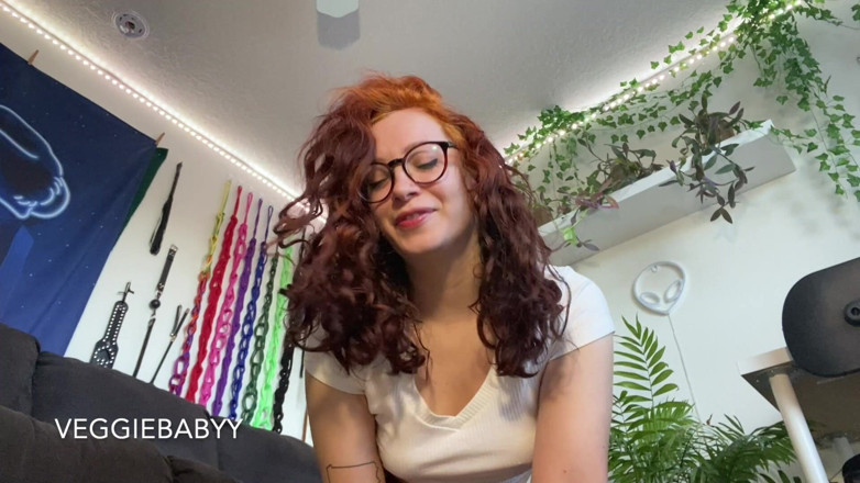 Veggiebabyy: Chica universitaria en primer plano - masaje de próstata - instrucciones de...