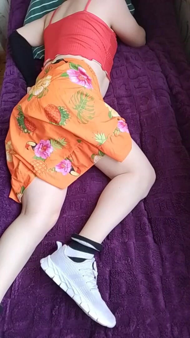 Kitty_Cross: Mboy bollente ora di andare a letto vuole solo un...