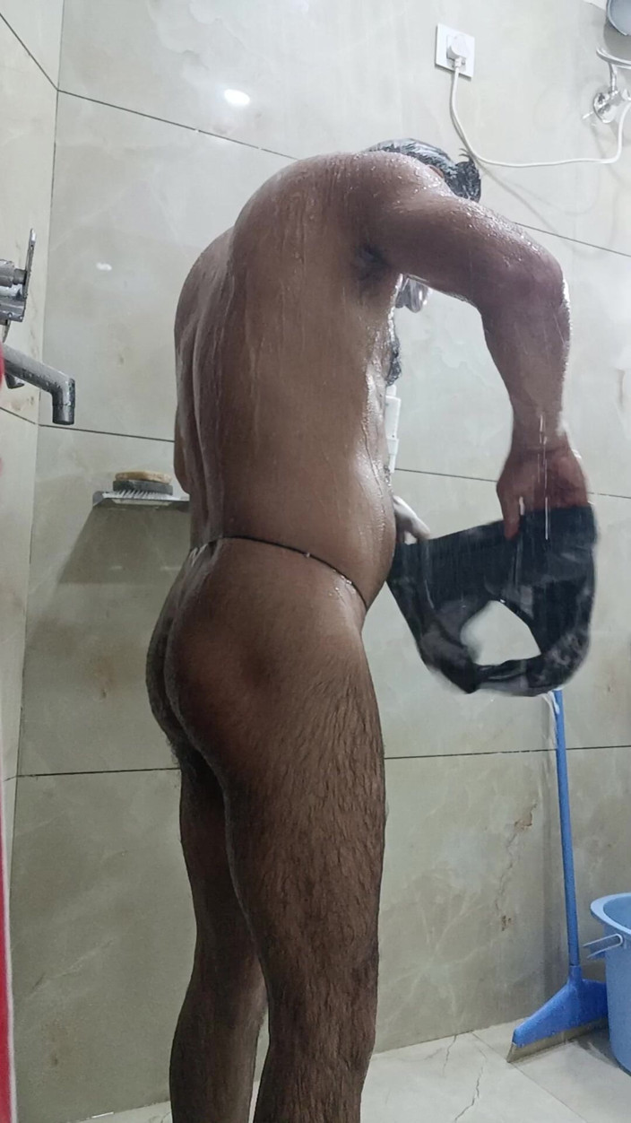 Rajasthani-old-lover: Pria desi India menikmati mandi dan seks