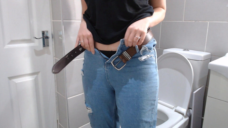 Ripley sweet studio: Wanhopig op zoek naar pis