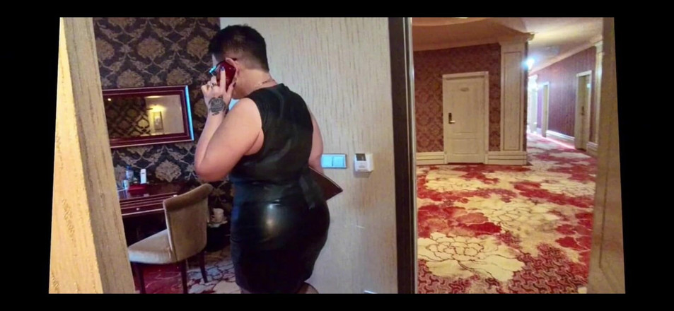 KarmenMilf: Plot itu penuh dengan gambar. Bos memanggil Pekerjanya ke Pejabat..