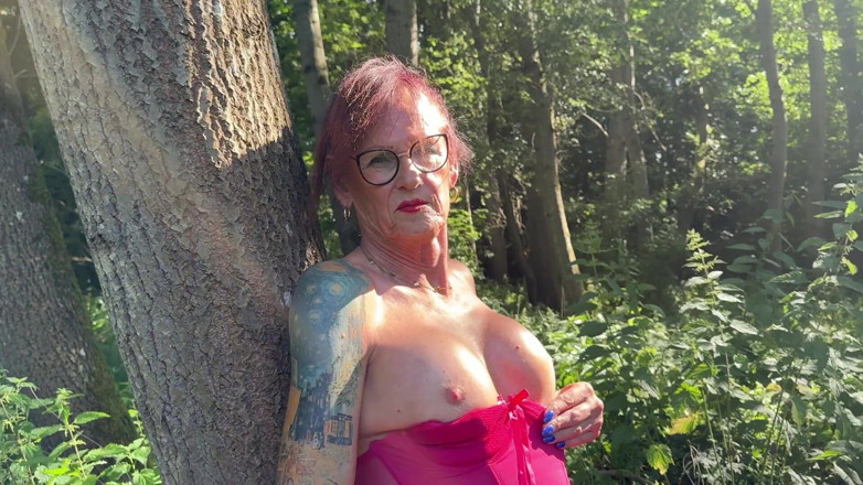 NaomiPerv: Ns paní Naomiperv Perverzní děvka v Venkovní peeping Tom
