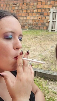 Suck & Smoke Spectacle with Luscious Lilli
