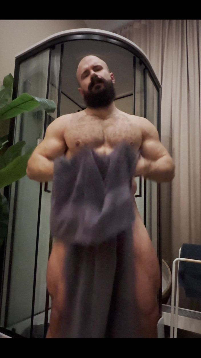 Mister Stone: 난 네가 이 오두막이 되고 싶다는 걸 알아