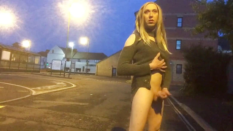The Midnight Minx: Ingen knickers crossdresser