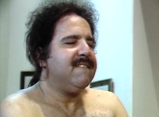 Alfacontent: Ron Jeremy šuká prsatou milfku ve vězení