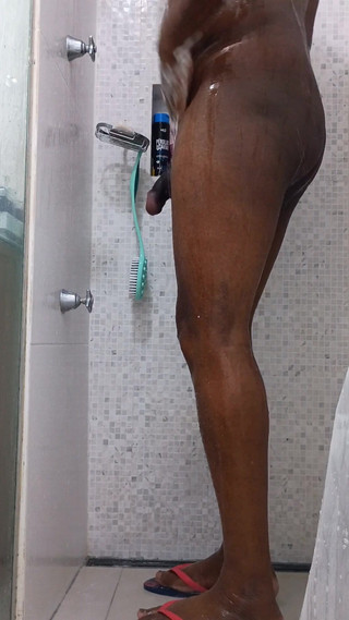 Dickblack56: स्‍नान करना