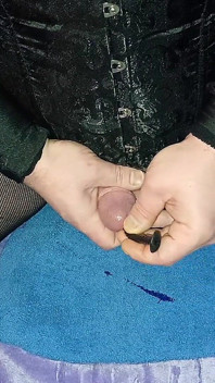 Maricas Leo se masturbando com vibrador e vibrador