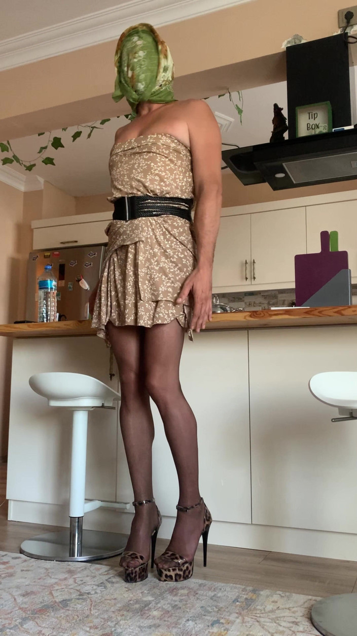 cd_aysemmm: Min farbrors sexiga arabiska fru