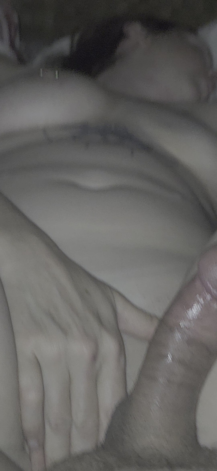 2nakedneighbors: Chůva chtěla péro za platbu
