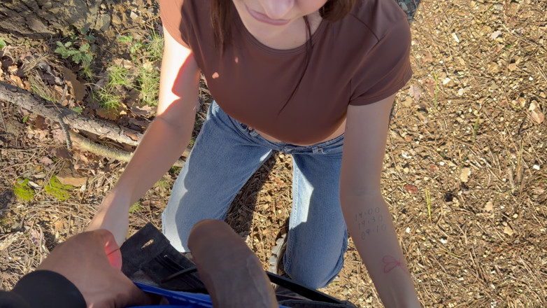 Jesus Reyes: Rossa Vaxx Lutschte BBC Auf Einem Öffentlichen Wanderwege, Als War Es...