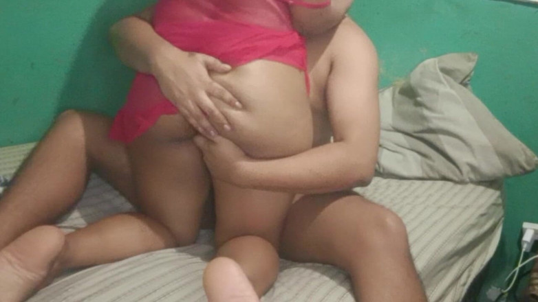 BigassMILF40: Seks oral sama istri bosku yang pantat montoknya