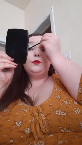 SSBBWLadyBrads: Exclusivo club de fans - maquinándome el maquillaje