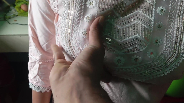 Sumahomesex: Une bhabhi nouvellement mariée se tape son propre appartement quand...