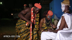 Africa-XXX: Due bellezze ebano amatoriali soddisfano il loro amico