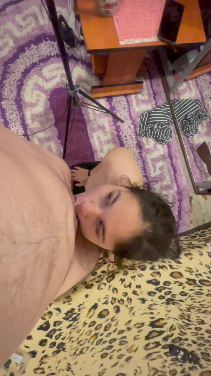Ionut899: Cleopatra Stepdaughter Sits on Her Knees and Sucks My Dick...