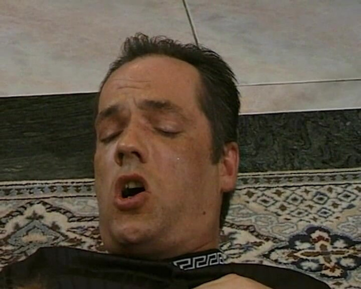 BB Video - Old School: Німецька аматорська молода красуня брюнетка жорстко відтрахана