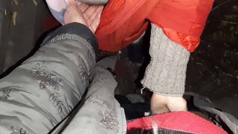 Lesbian-illusion: Unser herbstlicher romantischer sex in einer hütte - Lesben-illusion