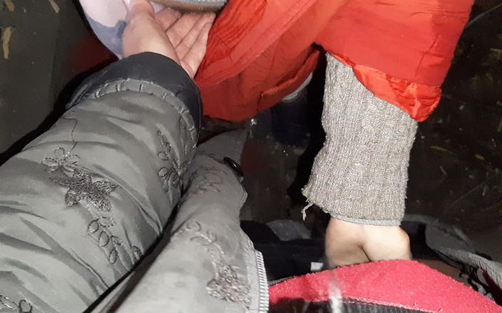 Lesbian-illusion: Unser herbstlicher romantischer sex in einer hütte - Lesben-illusion