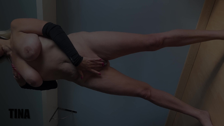 Couplehamster: I Show My Pussy and Ass Full of Cum to...