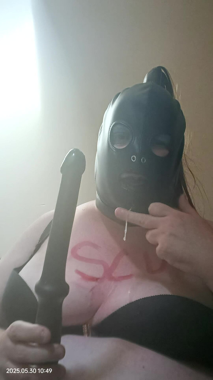 Stephanie-Nicole-TV: BBW TV gesicht fickt sich mit einem dildo