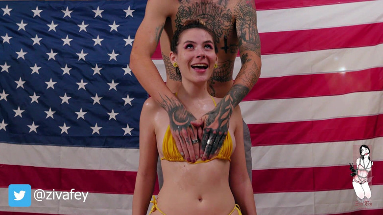 Ziva Fey: Ziva Fey všechny americké boobie hrají pěkně a drsně