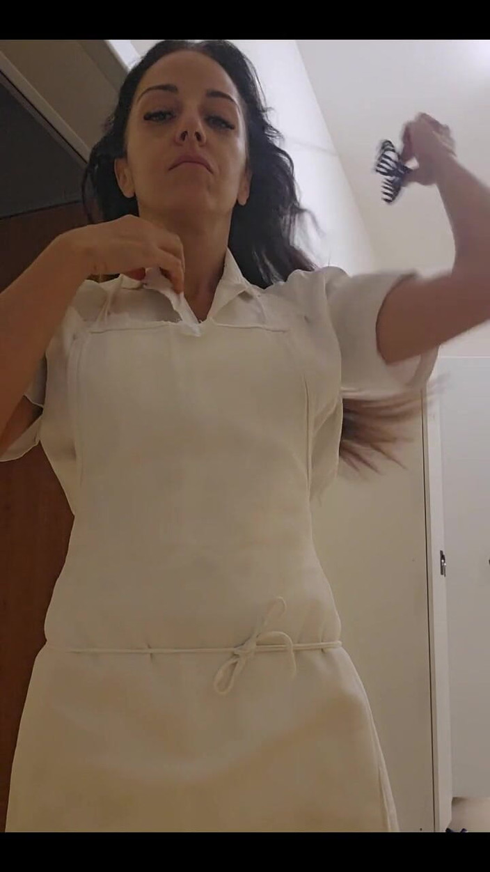 Only Maya: 화장실에서 나를 봐