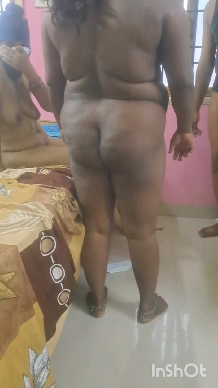Benita sweety: Hablando sucio, trío caliente