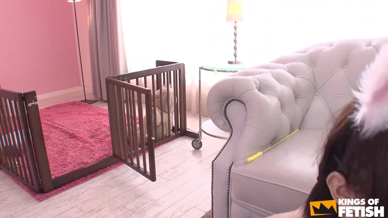 Pure Japanese adult video ( JAV): Une Japonaise donne du plaisir à sa chatte poilue avec des...