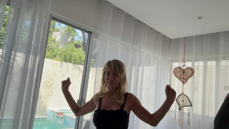 InternalDrive: Dianne Fox, Ona Jest Jeden Na Milion.